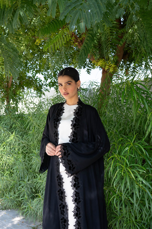 THE BASIC ABAYA WITH LACE