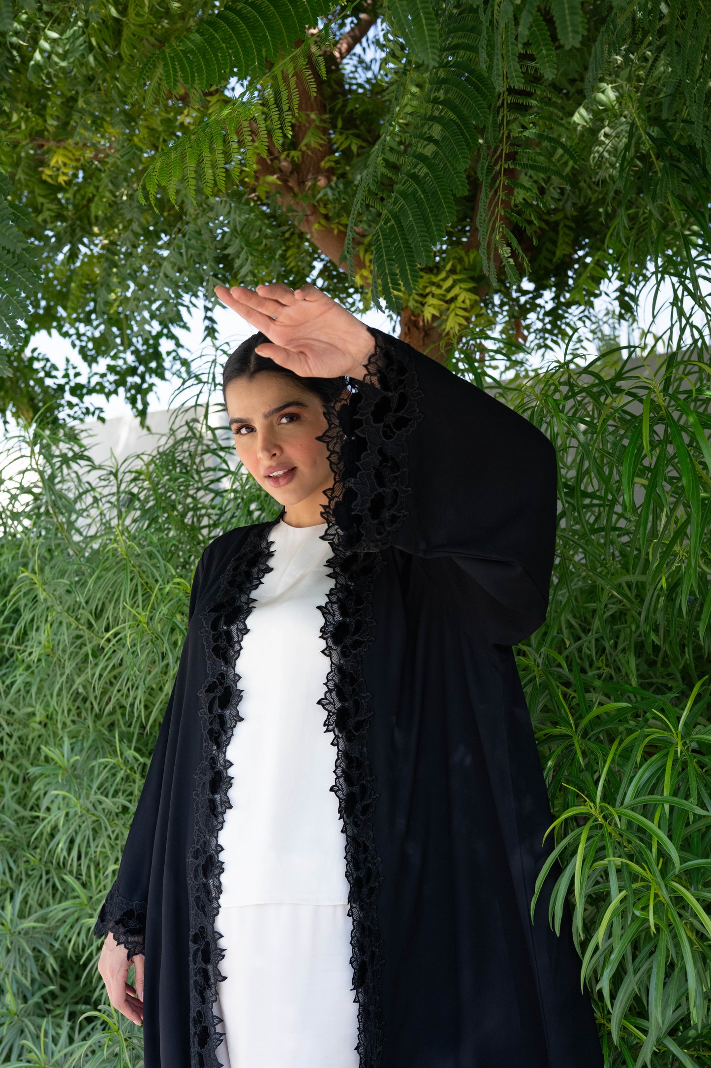 THE BASIC ABAYA WITH LACE